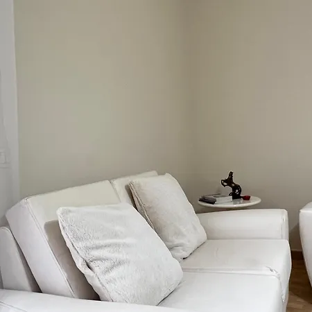 Rebeka's Apartment-myslym Shyri Apartment *